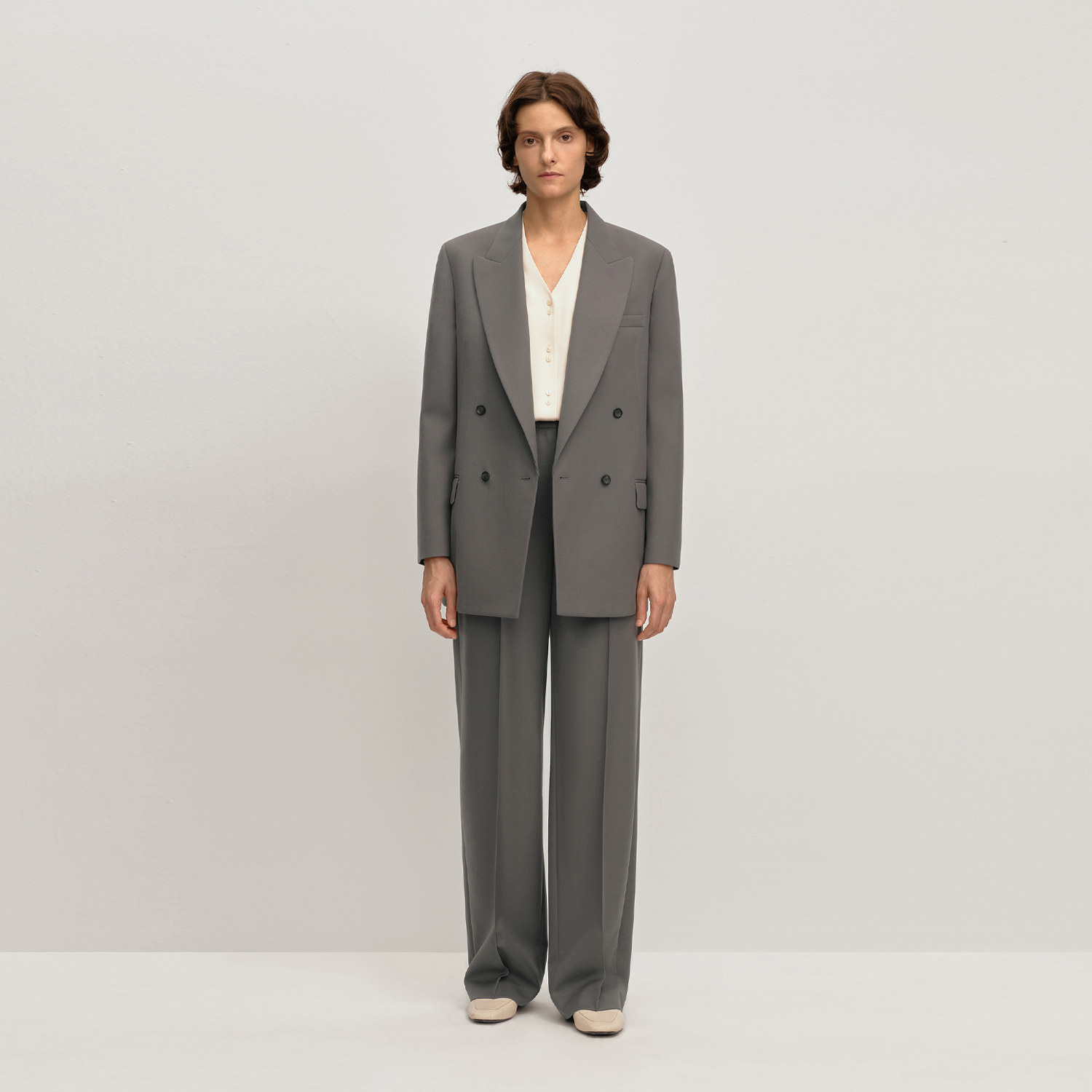 OVV秋冬新款女装戗驳领斜纹肌理挺括羊毛休闲西服