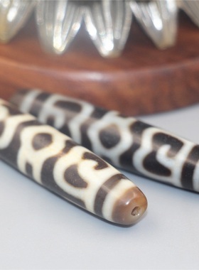 西藏玉髓玛瑙天珠吊坠