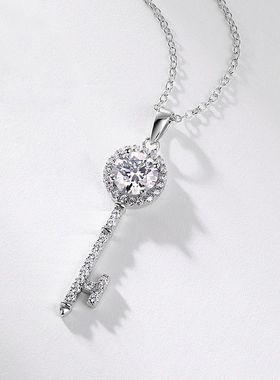 跨境新款几何简约培育红宝钥匙吊