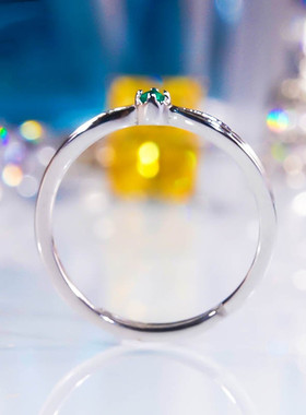 莫桑石单钻祖母绿六爪戒指