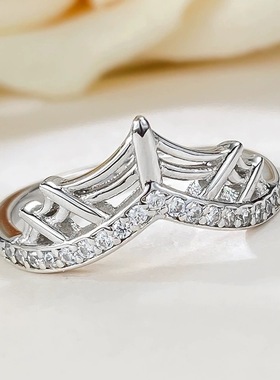 莫桑石满钻网面皇冠戒指