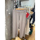 BM's ແອວຕ່ໍາບາດເຈັບແລະແຂບດິບ drape ກາງເກງຊື່