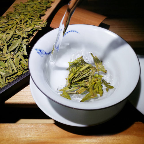 现货2026新茶叶春茶绿茶 明前龙井茶特级半斤茶叶杭州特产茶叶 - 图1