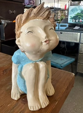 包邮北欧创意抽象树脂人物摆件