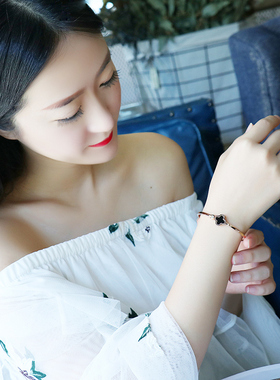 玫瑰金四叶草黑色钛钢饰品手环