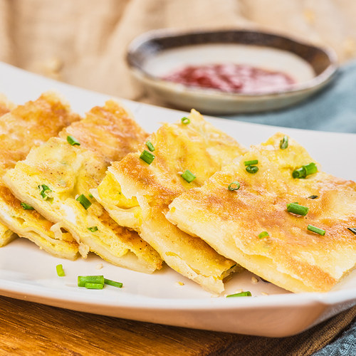 清真食品110g大鸡蛋灌饼速食煎饼商用饼皮胚早餐大面饼100张商用 - 图1