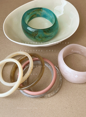 夏季简约百搭彩色树脂手镯女高级感清新小众时尚气质潮流手环手饰