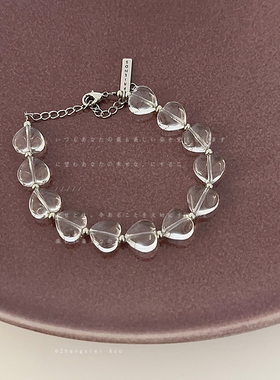 百搭透明爱心弹力水晶串珠手链简约轻奢小众气质高级时尚通勤手串