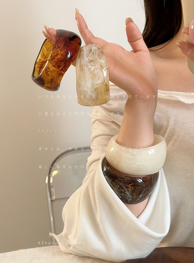 不规则宽版树脂纹理手镯女夸张个性独特气质时尚优雅百搭手环手饰