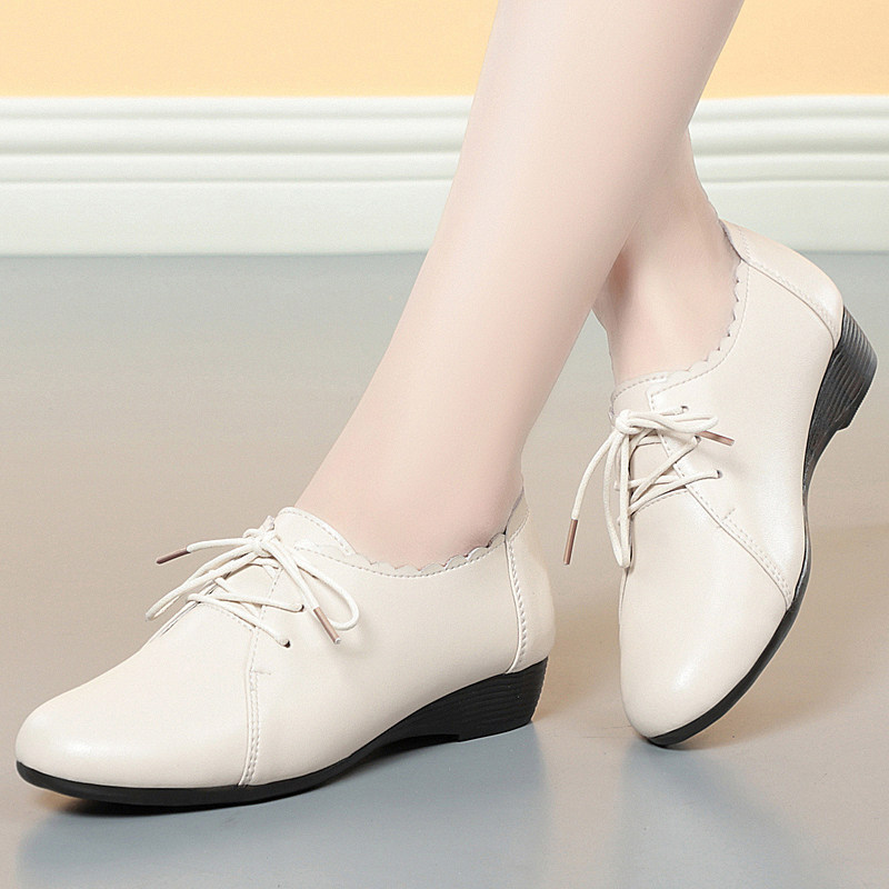 2025年新款真皮坡跟平底妈妈鞋春秋女鞋中老年单鞋软底工作皮鞋女,淘宝优惠券,粉丝福利购,淘宝优惠卷