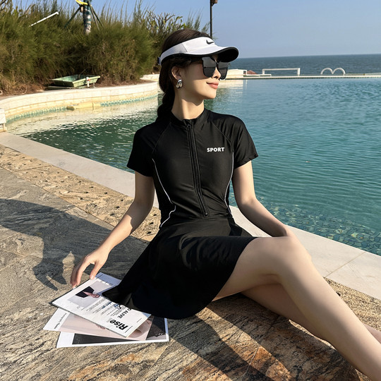 Новый женский купальник в стиле юбки для спортивных соревнований, студенческий