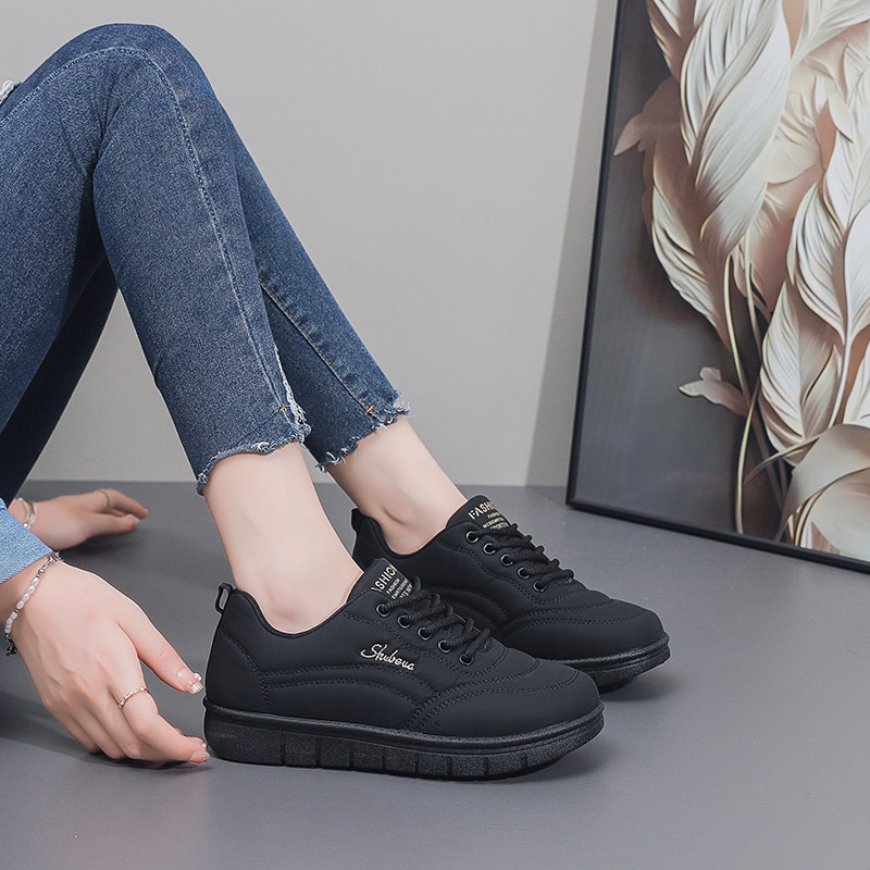 皮面防水运动鞋女2026春季新款妈妈鞋中老年舒适不累脚黑色工作鞋,淘宝优惠券,粉丝福利购,淘宝优惠卷