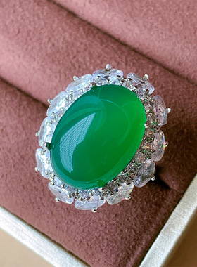 2024新款庄生生珠宝仿真绿玉髓素面轻奢套装吊坠18*20戒指13*18