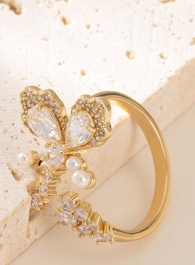新款时尚轻奢镶钻珍珠蝴蝶戒指女小众设计高级感百搭指环精致首饰