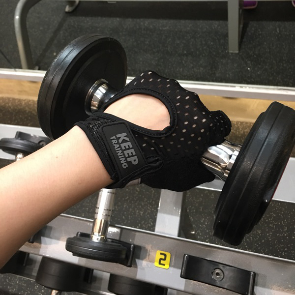 健身房手套女带护腕运动半指器械训练瑜伽防滑动感单车薄款防起茧 - 图0