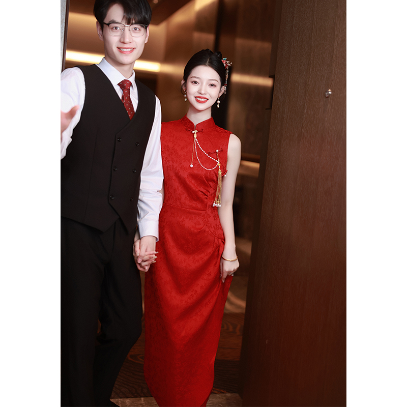 新中式旗袍敬酒服2024新款新娘酒红色晨袍结婚小个子无袖订婚礼服-图0