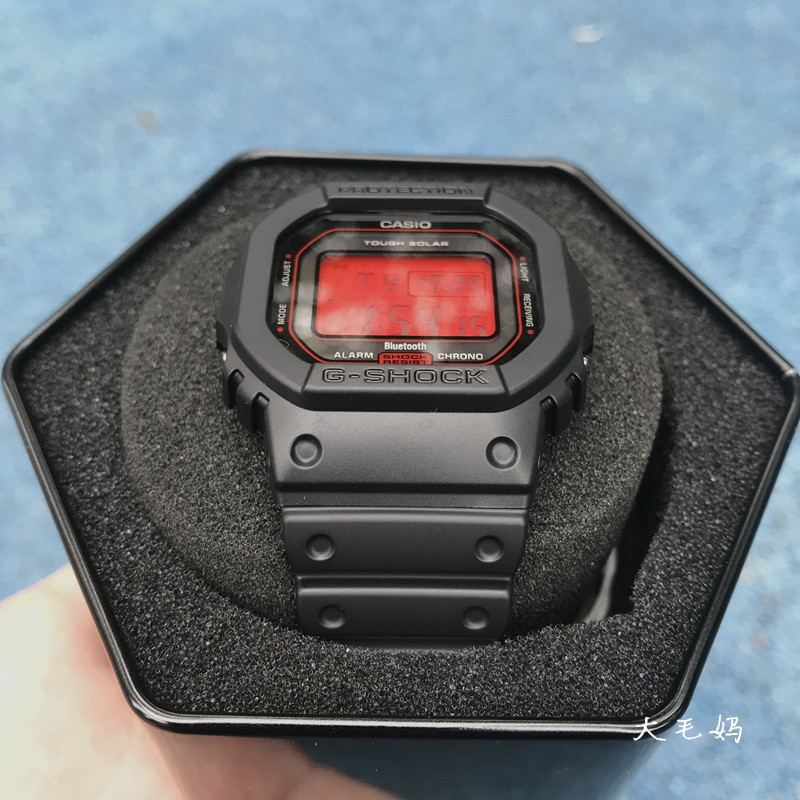 限定雪鹤屏光能电波蓝牙表 GSHOCK 男女 1 B5600AR GW 卡西欧红色方块 限定雪鹤屏光能电波蓝牙表 GSHOCK 男女 1 B5600AR GW 卡西欧红色方块