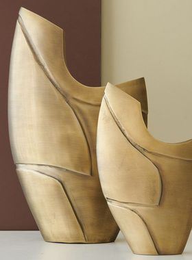 欧式轻奢艺术雕刻异型金属摆件