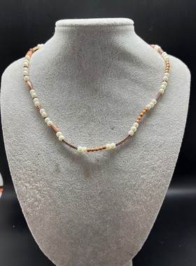 孤品白色琉璃珍珠玫瑰金复古花纹短款项链挺特别的长度45厘米左右