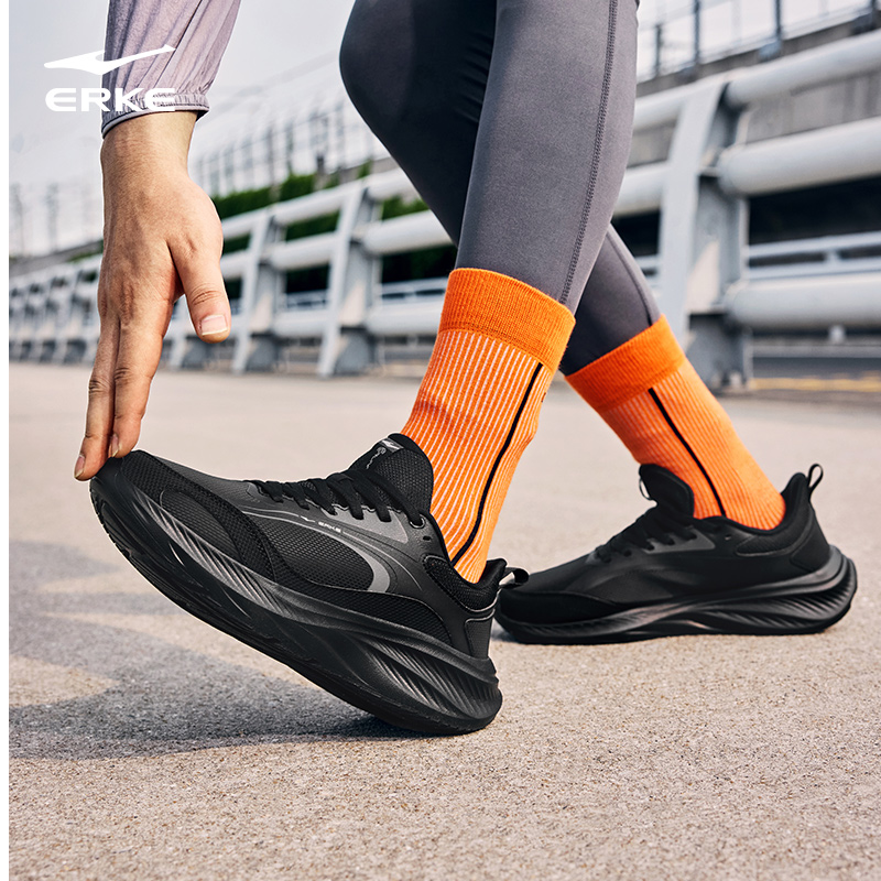 鸣鸥鸿星尔克男鞋运动鞋夏季新款轻便软底减震跑鞋黑色跑步鞋子男