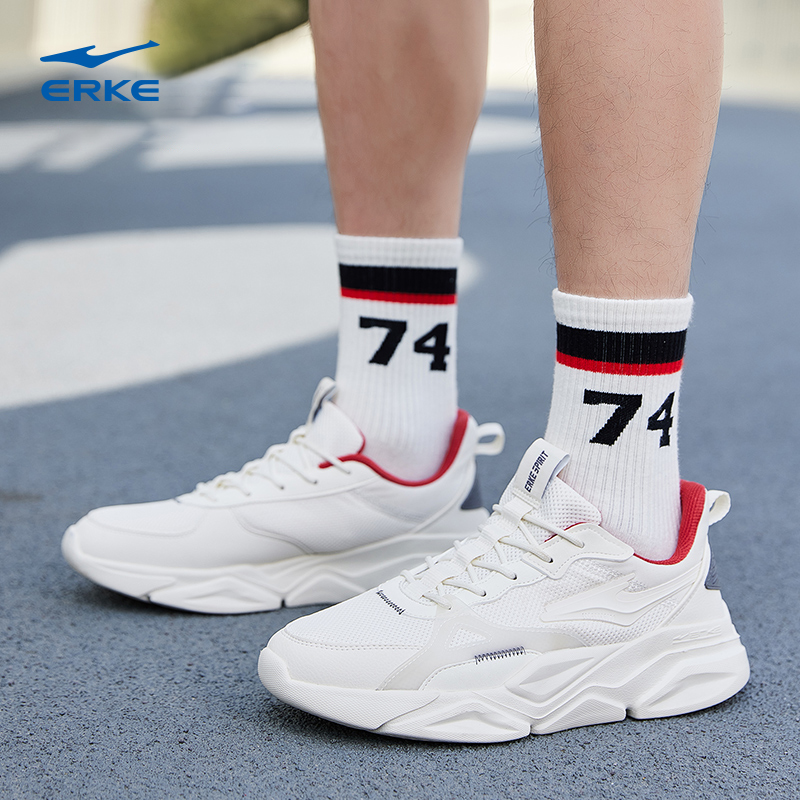  鸿星尔克板鞋/休闲鞋