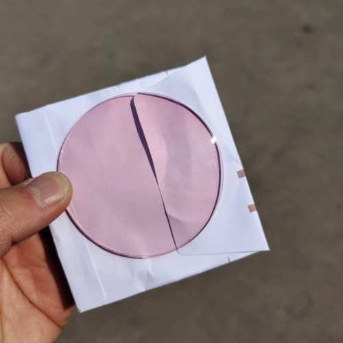 В случае ультрафиолетовых лучей, быстрая обесцвечивая смоля не -кферическая линзы, 2 таблетки анти -легочного светового излучения с почти рассеянным номером почти