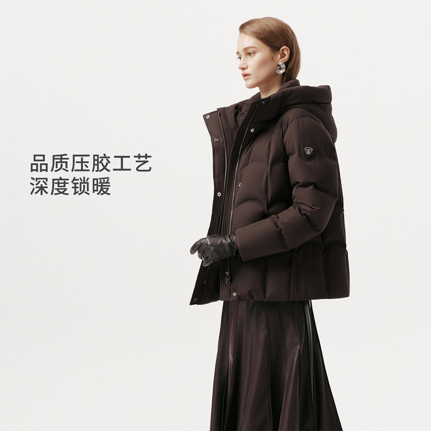 坦博尔25年冬季新款鹅绒连帽短款羽绒服女士加厚保暖好看外套女生,淘宝优惠券,粉丝福利购,淘宝优惠卷