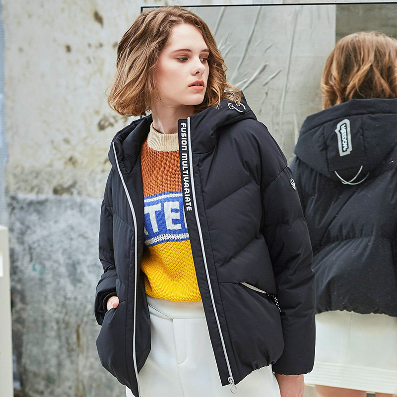 坦博尔2020新款短款时尚保暖羽绒服 坦博尔羽绒服