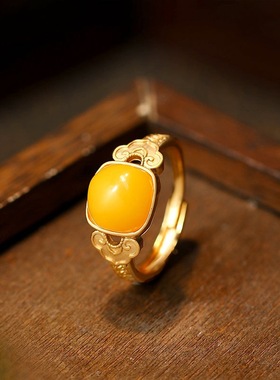 中国风镀金仿琥珀蜜蜡玉石戒指