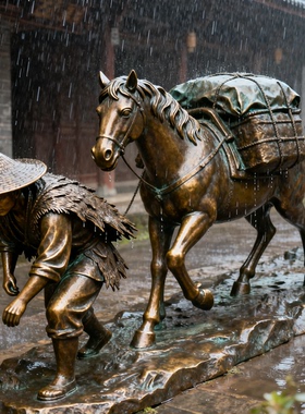 古街仿铜人物雕像玻璃钢装饰