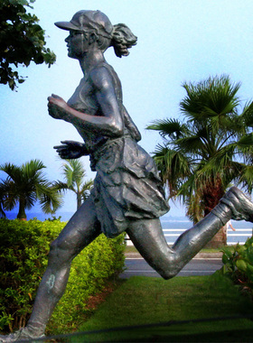 校园户外体育运动主题篮球场人物玻璃钢仿铜雕塑城市景观小品摆件