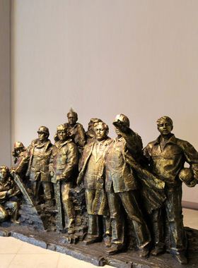 公园景观广场户外石油田工人物劳动精神主题玻璃钢仿铜雕塑摆件