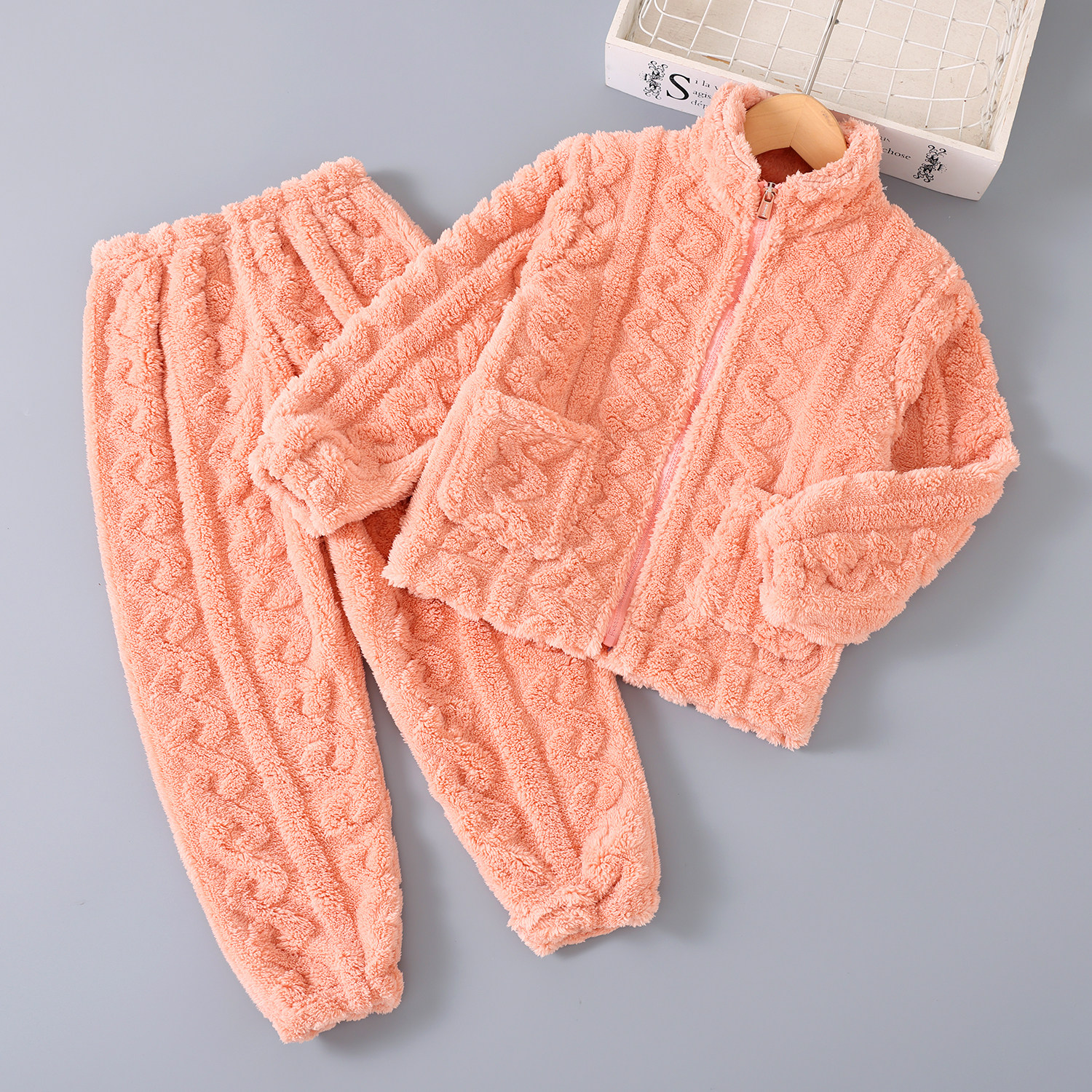 秋冬季儿童珊瑚绒睡衣男童加厚冬款法兰绒男孩家居服女童宝宝套装,淘宝优惠券,粉丝福利购,淘宝优惠卷