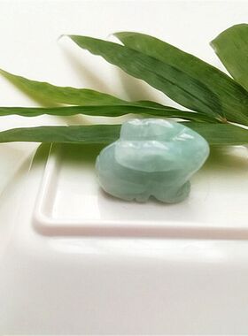 翡翠挂件生肖兔玉吊坠新品包邮