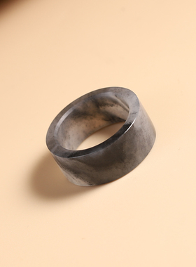 和田玉青花籽料宽条素圈扳指