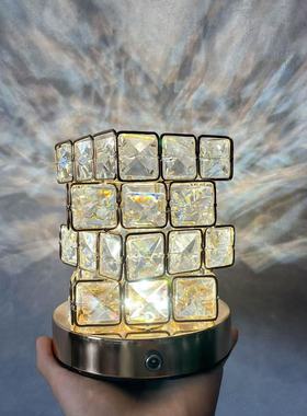 送女生闺蜜姐妹玫瑰花充电小夜灯台灯高挡七夕情人节晶石香薰灯