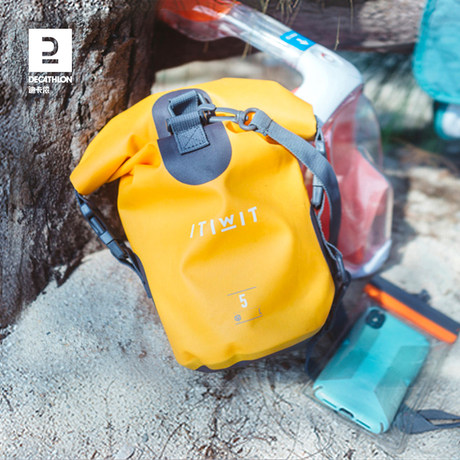 waterproof pouch decathlon