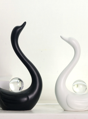 长耳朵兔子坐姿创意桌面装饰摆件