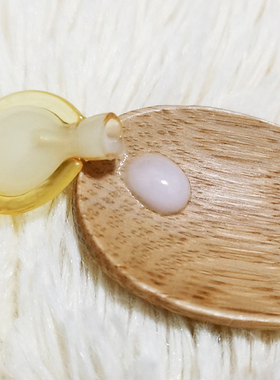 左旋VC精华乳嫩白提亮淡黑