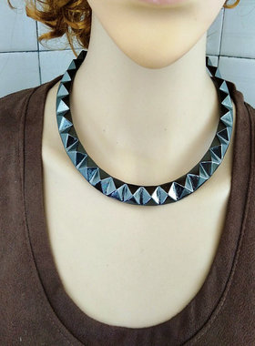 欧美风短款黑色铆钉金属质感项圈