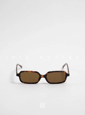 简约窄款金属字母防UVB太阳镜女