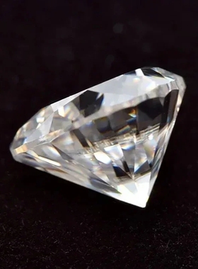 过钻笔心形D色VVS1莫桑钻裸石K金吊坠戒指镶嵌主石有腰码带证书