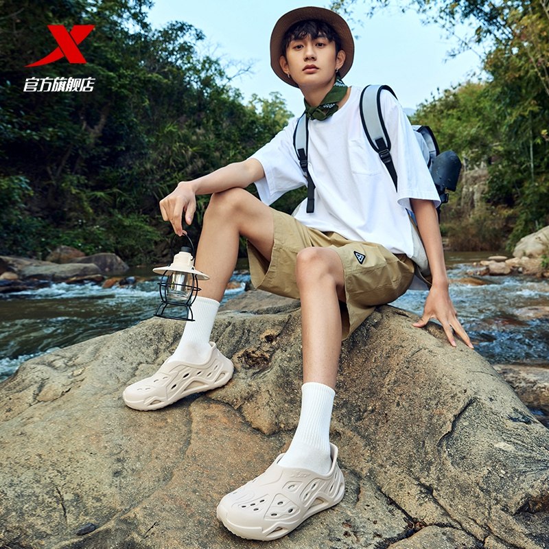  特步运动沙滩鞋/凉鞋