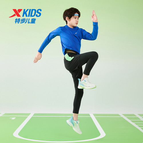 特步童装中大童透气速干儿童运动上衣中大童男童圆领套头长袖T恤-图1