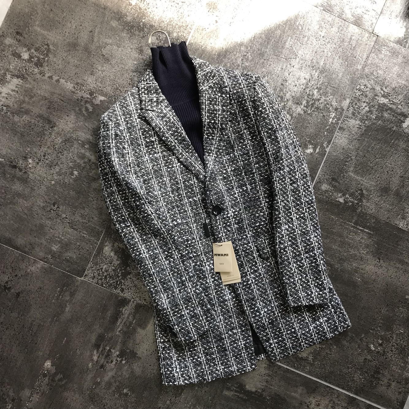 容易刮线 精品 男士韩版秋冬西装领大衣外套中长款 粗犷复古织花 容易刮线 精品 男士韩版秋冬西装领大衣外套中长款 粗犷复古织花