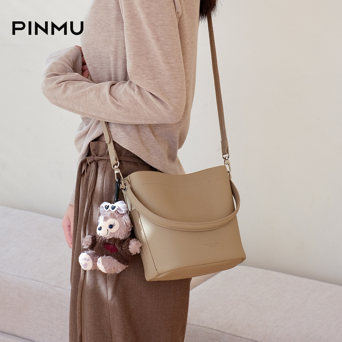 水桶包女式2025新款秋冬百搭单肩斜挎包上班通勤女包手提包小拎包,淘宝优惠券,粉丝福利购,淘宝优惠卷