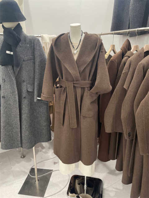 Hooded 24 autumn and winter loose woolen coat with temperament