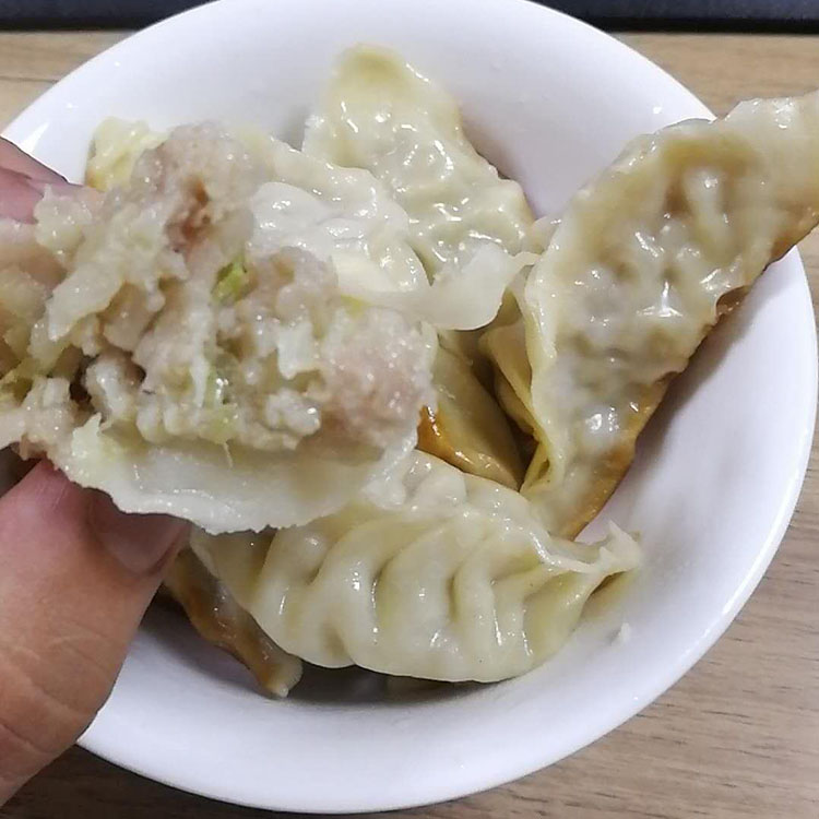 日式煎饺 纯手工煎饺水饺美味饺子好吃点心 饺子 750g30个包邮 - 图1