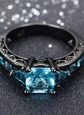 精致蓝宝石镶钻戒指女士时尚百搭椭圆形宝石指环