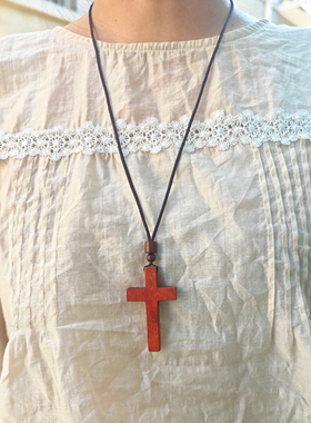 手工雕刻红花梨木十字架吊坠项链